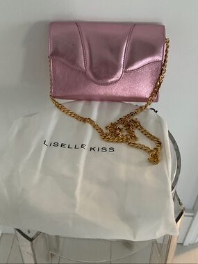 Metallic Pink Shoulder Bag with Gold Chain
